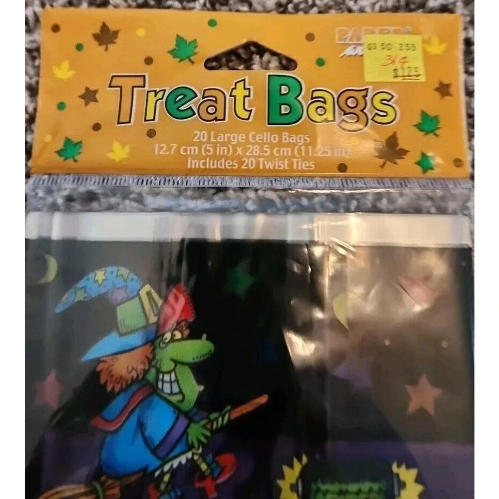 Paper ART TREAT Large Cello Bags Zany Characters Halloween Treat Bags 20 Vtg